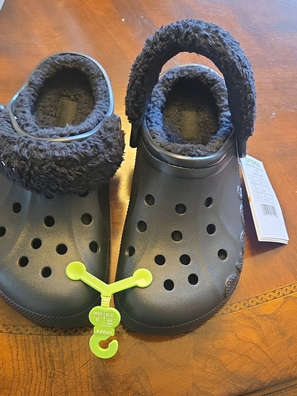 CROCS Black Fuzzy-Lined Classic Clog